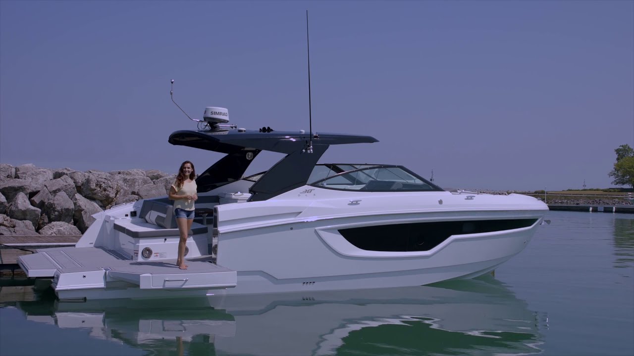 Cruisers Yachts 38 GLS IO - Official Trailer