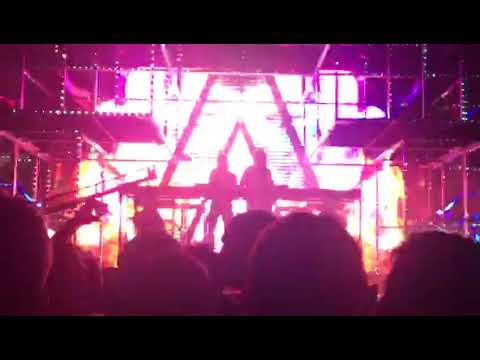 Axwell Ingrosso - OPUS @ Ushuaia Ibiza playing Eric Prydz outstanding Opus, goosebumps!