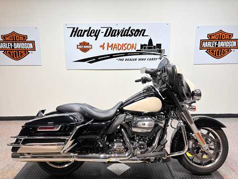 2022. Harley-Davidson FLHTP Police BLK/WHT SLV W/ PINSTRIPE