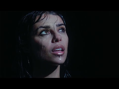La Cendejas - TSUNAMI (Videoclip Oficial)