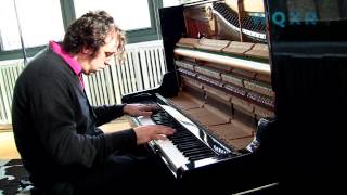 Chilly Gonzales plays 
