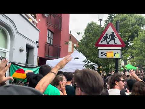Aba Shanti-I playing Earthquake - Alpha and Omega [Last 90s Dubplate] @ Notting Hill Carnival 25/08