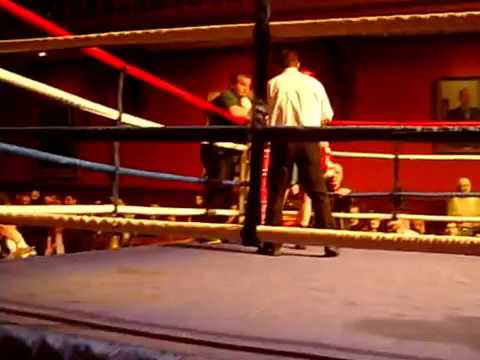 SS103914 - 2015 OXFORD UNIVERSITY "TOWN V GOWN" AMATEUR BOXING MATCH