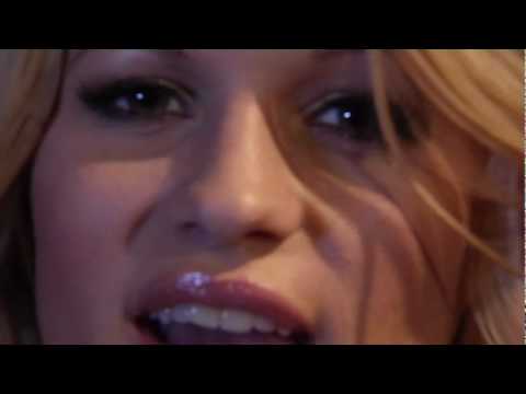 download lagu mp3 mp4 Amy Tipton, download lagu Amy Tipton gratis, unduh video klip Amy Tipton