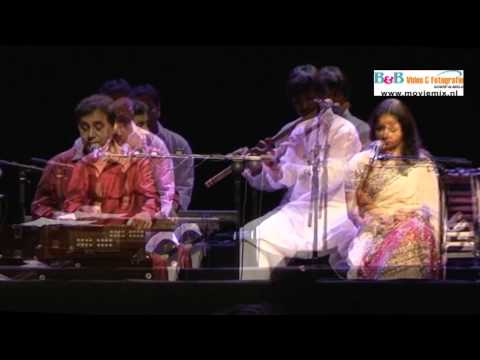 Mousumi Oberoi performing with Ghazal Maestro Shri Jagjit Singh in the Netherlands 2011 #jagjitsingh
