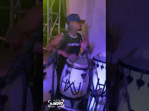 A PERCUSSÃO DA BANDA O METRÔ | GROOVE PESADO