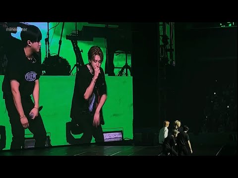 230312 Stray Kids MANIAC Tour in Manila Day 2 - Mirror Mirror (Changbin) + I GOT IT (HAN) fancam