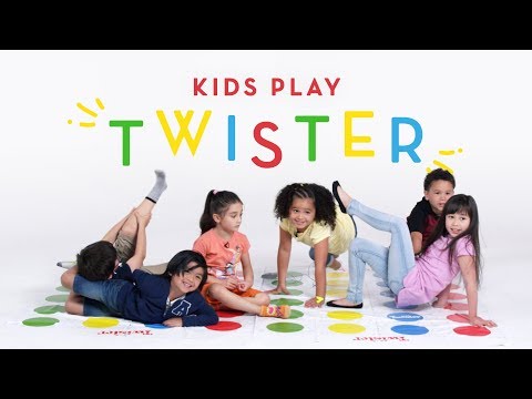 Kids Play Twister | Kids Play | HiHo Kids