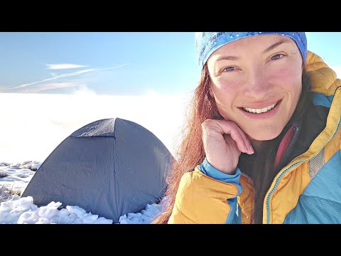 Singura, la cort, pe Creasta Muntilor Baiului