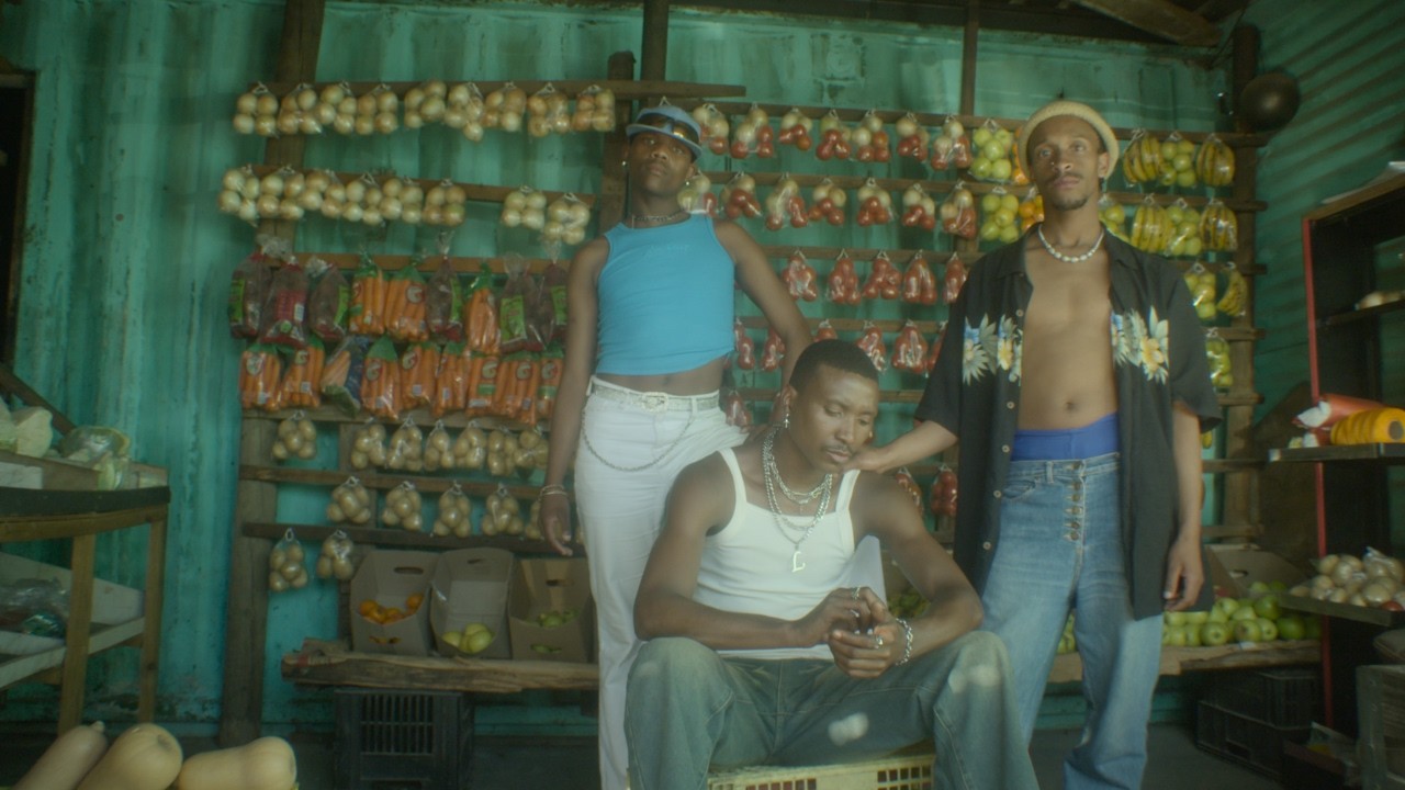 MoBlack, Salif Keita, Benja(NL) - Yamore 