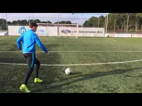 Heerlijk geplaatst balletje in slow motion