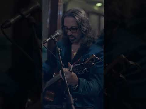 Lp acoustic duo live in Kuwait 🔥🔥🔥.  #shorts  #short #livemusic #italianmusic