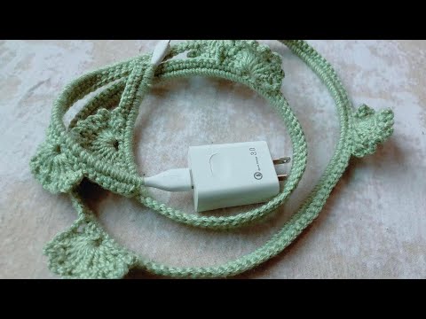 Wow wonderful idea 🤩beautiful Mobile charger save with crochet #crochet #easy #unique design