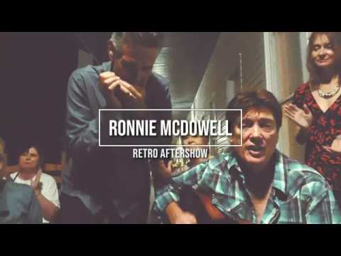 Ronnie McDowell performs (Marie's the Name) His Latest Flame