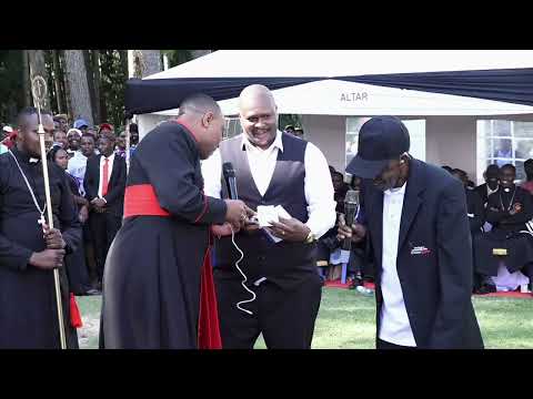 Bishop Ben of JCM buys 50,000 hearing aid to uncle of Mofarm