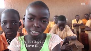 preview picture of video 'IBIS julehilsen fra Ghana 2014'
