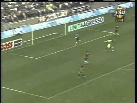 2005 (August 21) PSV Eindhoven 2- Vitesse Arnhem 1 (Dutch Eredivisie)