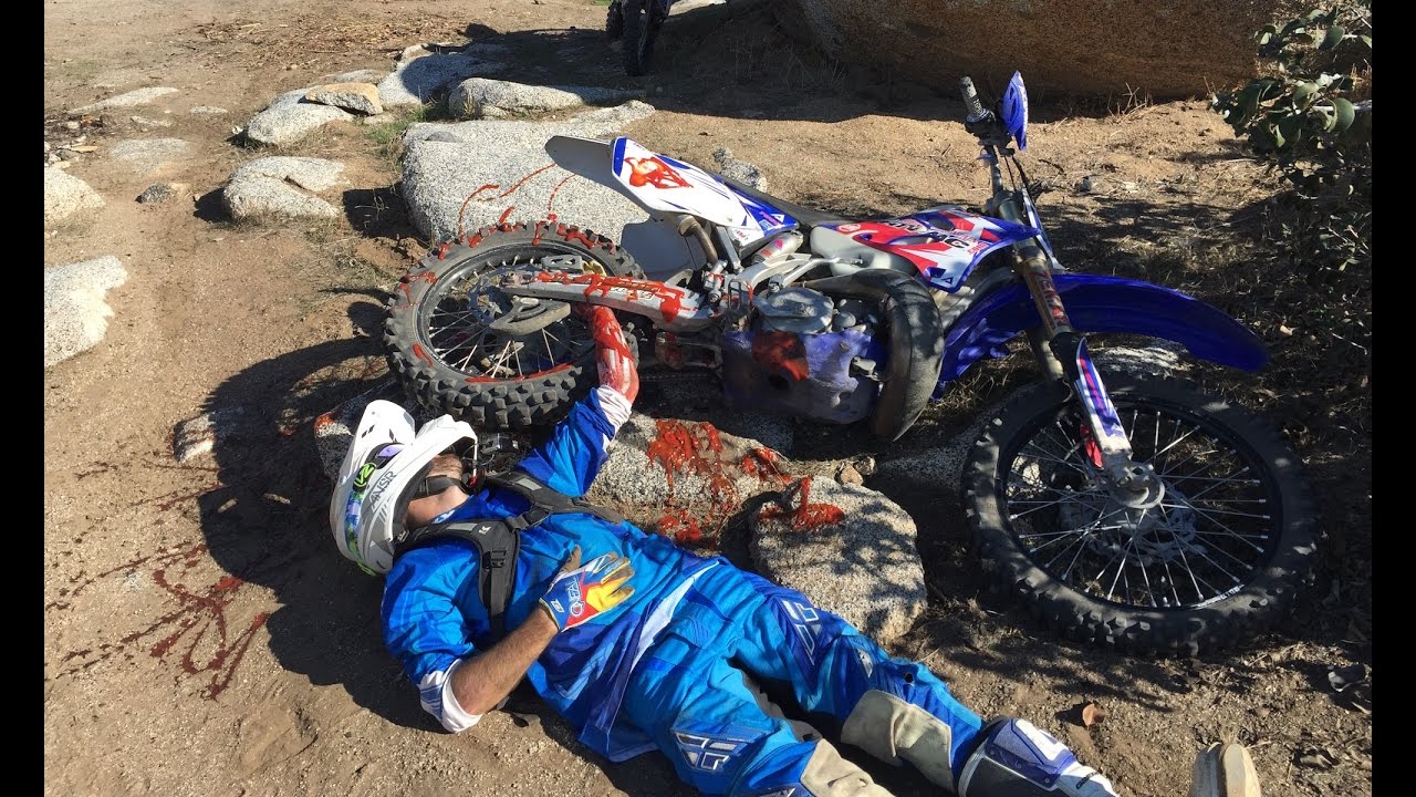 Putar video WORST DIRT BIKE CRASH EVER!!! (HELICOPTER RESCUE) sekarang WORST DIRT BIKE CRASH EVER!!! (HELICOPTER RESCUE)
