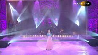 Download lagu Siti Nurhaliza - Dialah Di Hati & Seindah Biasa ( live Muzika Ekstravaganza 2005 ) mp3