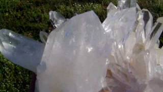 preview picture of video 'Spectacular Arkansas Quartz Crystal Cluster'