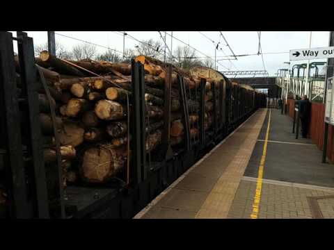 (HD) Colas 60096 arriving at Euxton Balshaw Lane on 6J37 14/4/2016