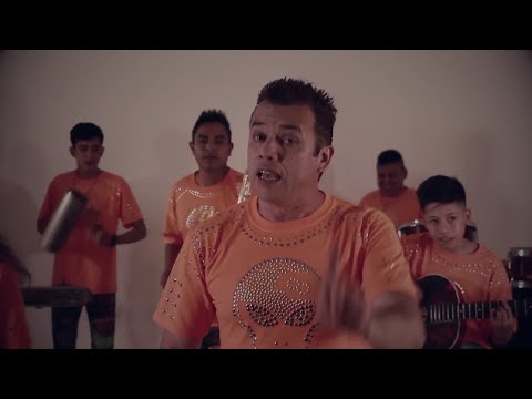 LOS EXTRAÑOS - EL AMOR (Video Oficial)