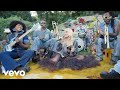 Gwen Stefani Hollaback Girl Backyard Garden Party