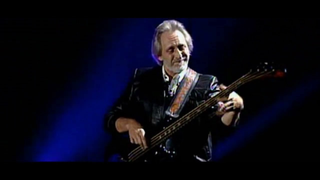 John Entwistle - Bass Solo 5.15 (Quadrophenia Tour 1996) - YouTube