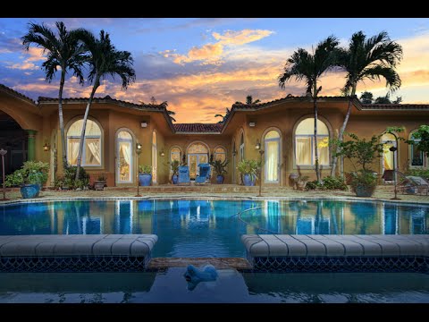 Amazing Pinecrest House - (High Res Photos)