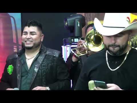 Vete Ya - @mikesalazarcomediante y @BandaLaReynaDeMonterrey🍻En "Complaciendo al Instante" 🤠