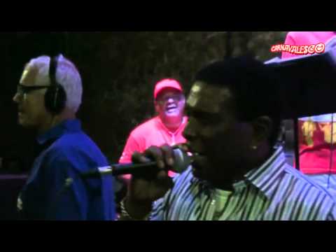 Neguinho da Beija-flor - Botequim do Carnavalesco (06/10/2015)