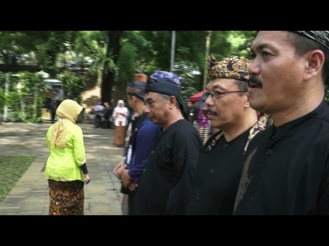 Video de pronunciación de pejabat en Indonesia