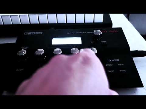 BOSS GT 001 | Multi Effect Processor