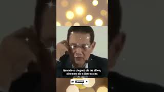 Divaldo sempre com bom humor ,compartilha suas histórias.