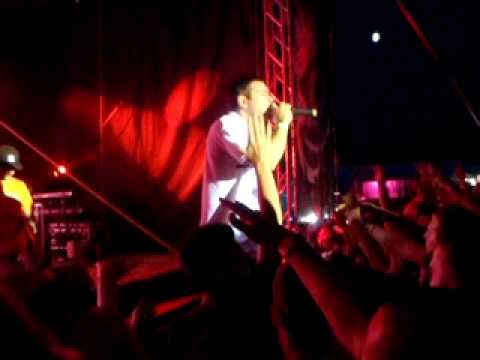 Toto je HipHop 09 - Indy a Wich + LA4 - Muj svet (live)