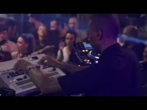 Jeff Mills Magic Fingers on Roland TR-909