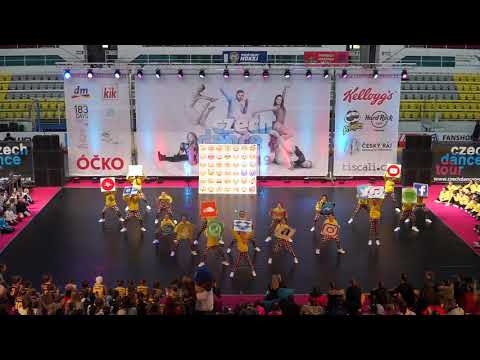 13. LDance - Emoji na parketě