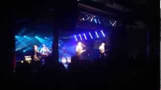 &quot;Frío&quot; de Manolo Tena, interpretado por Los Secretos. 2014