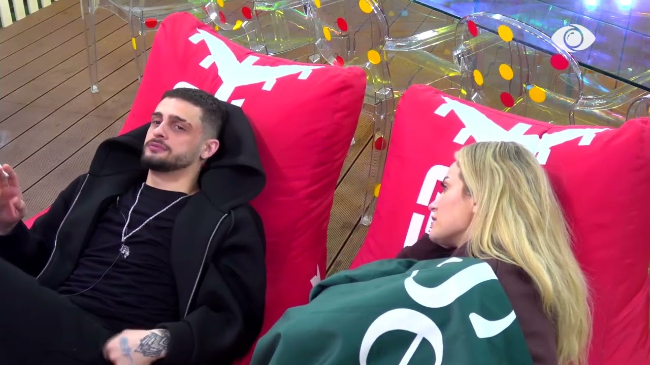 Jam rritur nga një familje shumë bujare…/ Gimbo bisedon me Selin