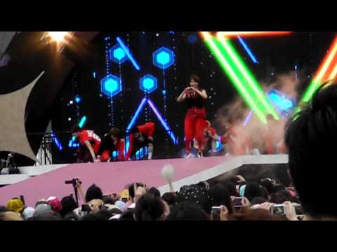 [FANCAM] 130701 EXO WOLF @ HongKong Dome Festival