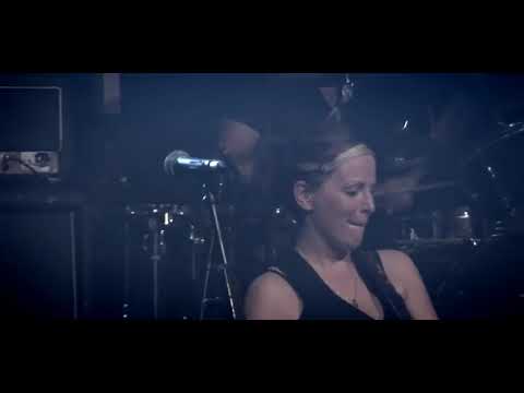 Videoclip de Dumm & glücklich (Live) — Broilers