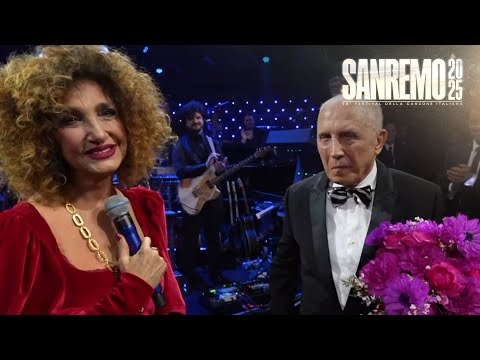 Sanremo 2025 - La standing ovation per Gianni Bella