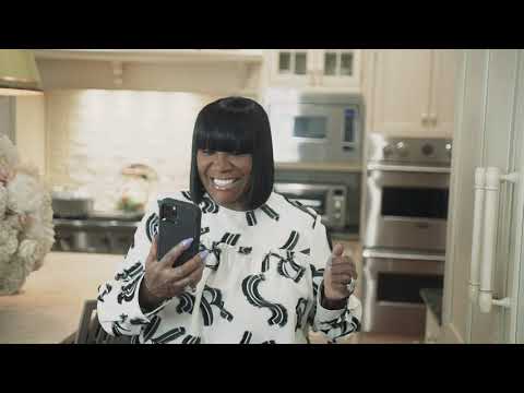 AL-E.     "Groove Is Therapy" (OFFICIAL VIDEO)