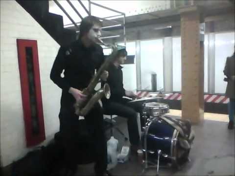 Awesome Band, Moon Hooch, Performs in Union Square Station