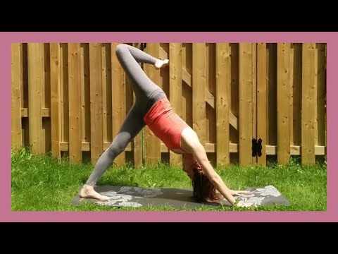 15 min Morning Yoga Workout - Quick Stretch & Flow to Wake You Up!
