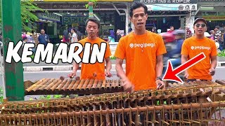 Download lagu KEMARIN SEVENTEEN - Versi Angklung Carehal Jogja, Syahdu Aransemen Musiknya (Angklung Malioboro) mp3