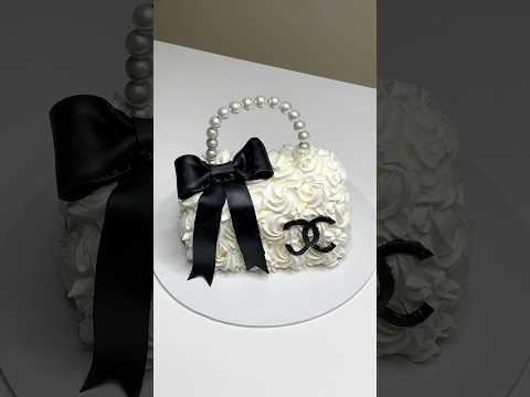 Hand bag cake