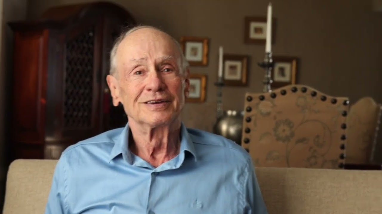 Moradores de Arcos retratados em painéis gigantes 