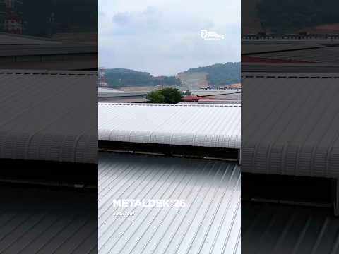 One building. Two roofing profiles. The main roof is covered with HICONDEK®40 Clip Lock Roofing, providing a clean, screw-free roofing system across the facility.