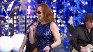 Reba McEntire - Santa Claus Is Coming to Town